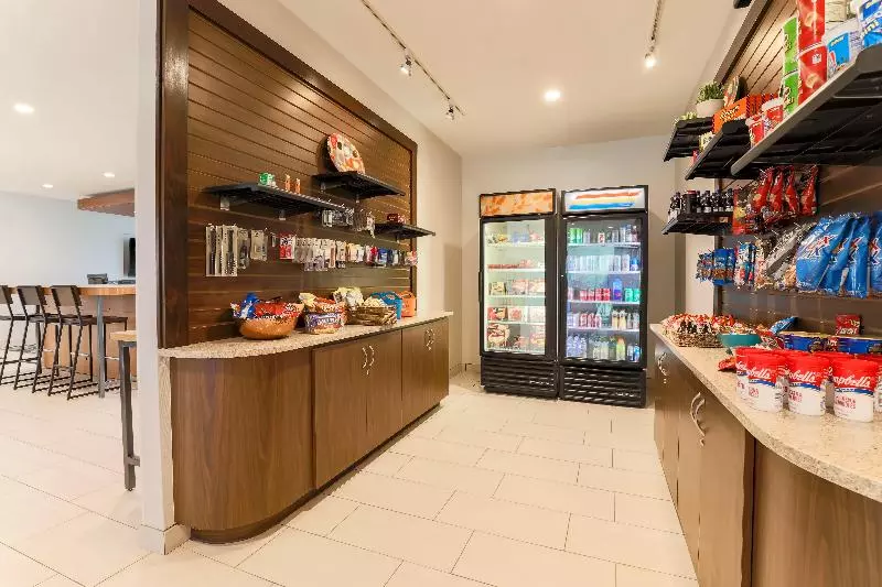 Holiday Inn Express Hotel & Suites Fort Worth Downtown, An Ihg