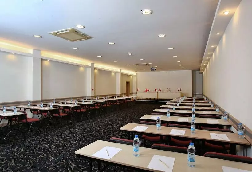 Отель Mandarin Resort & Spa