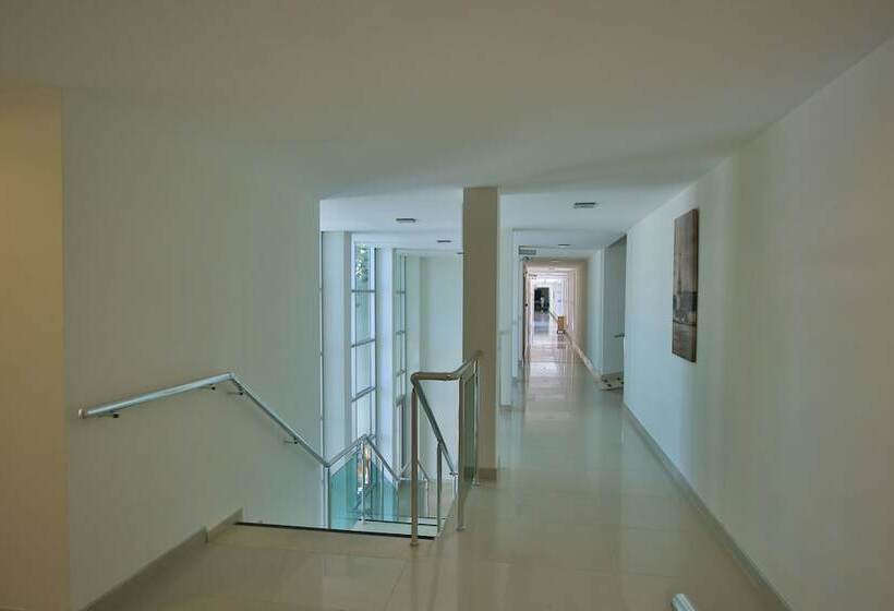 Hotelli Mandarin Resort & Spa