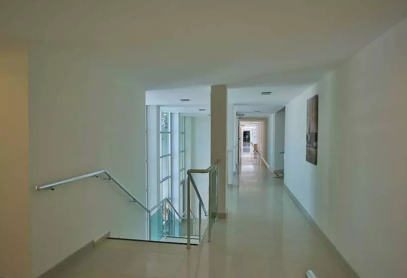 Отель Mandarin Resort & Spa