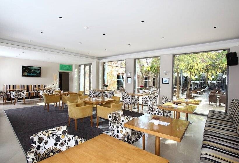 Hotelli Mandarin Resort & Spa