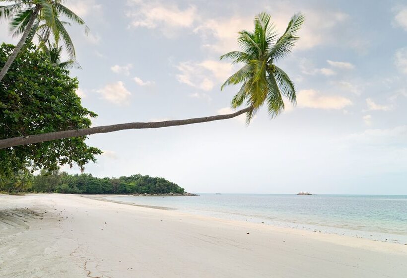 Hotel Nirwana Beach Club