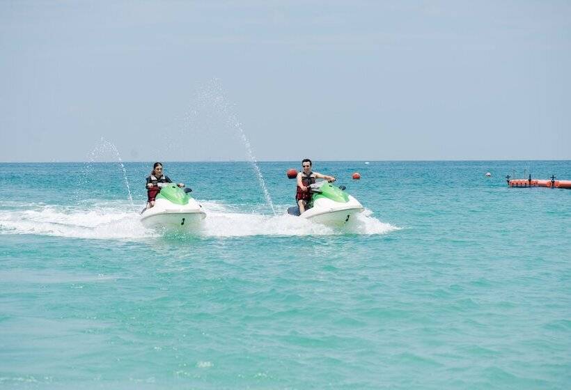 Hotel Nirwana Beach Club