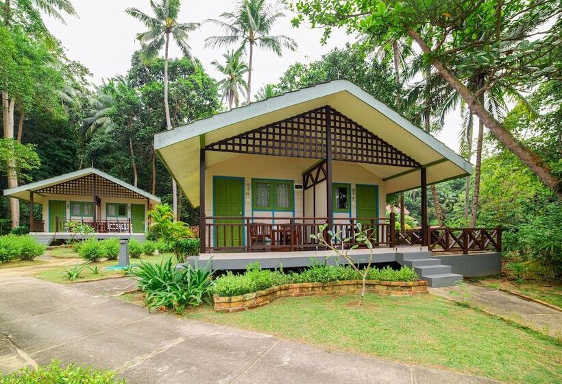 Hotel Nirwana Beach Club