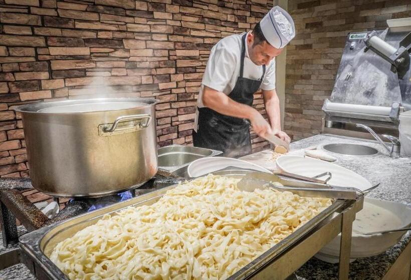 בית מלון כפרי Ralitsa Aquaclub   All Inclusive Plus Aquapark