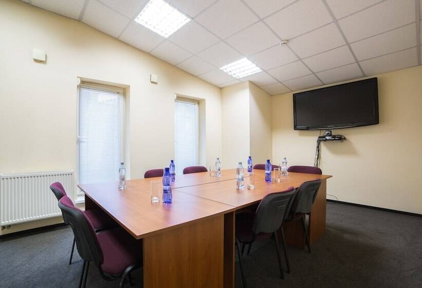 فندق Optima Dworzec Lviv