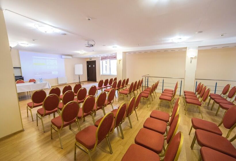 فندق Optima Dworzec Lviv