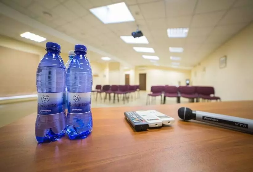 هتل Optima Dworzec Lviv