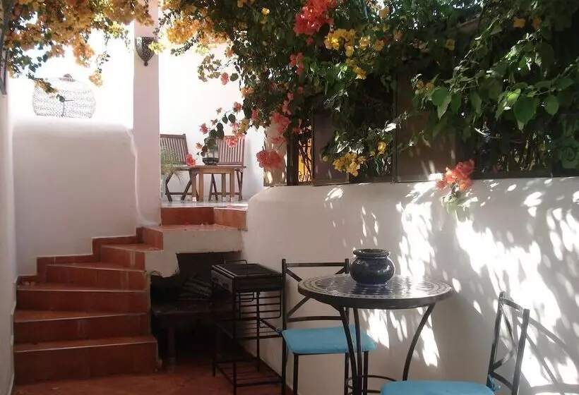 هتل Riad Marlinea