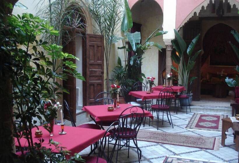 Отель Riad Marlinea