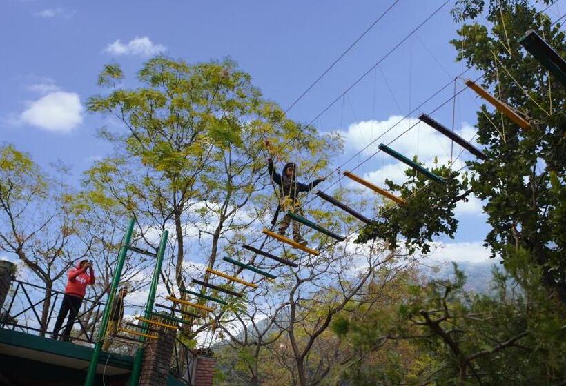 Отель The Solluna Resort