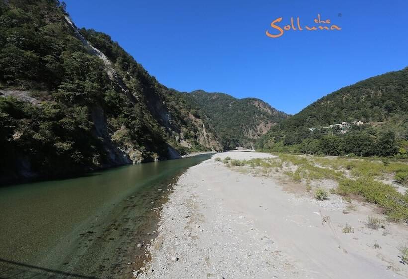 Отель The Solluna Resort