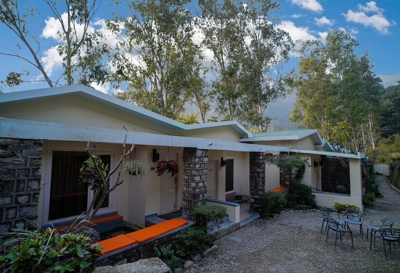 Отель The Solluna Resort