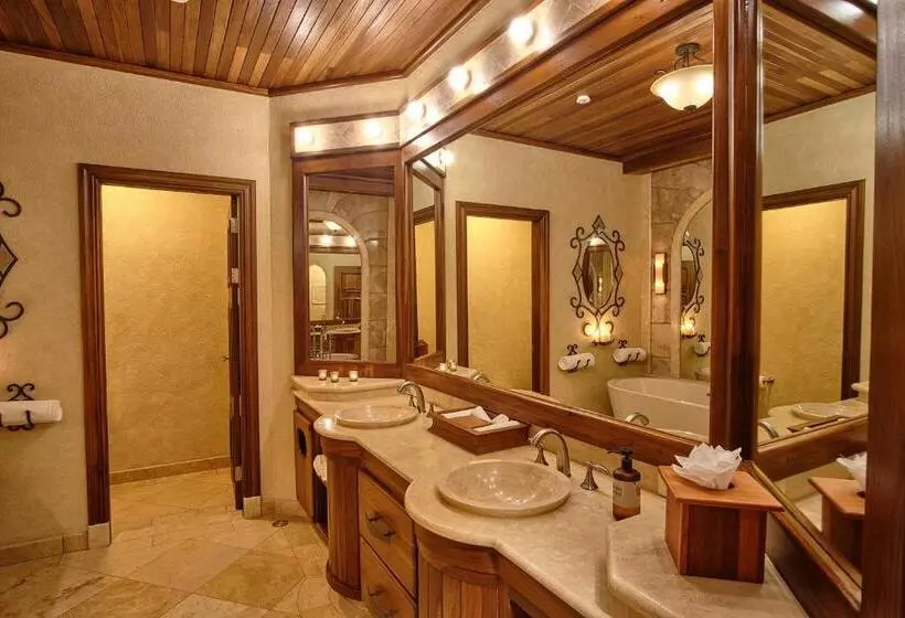 Отель The Springs Resort & Spa At Arenal