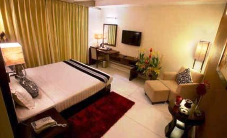 Bizzotel Gurgaon Hotel