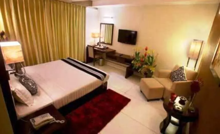 Bizzotel Gurgaon Hotel