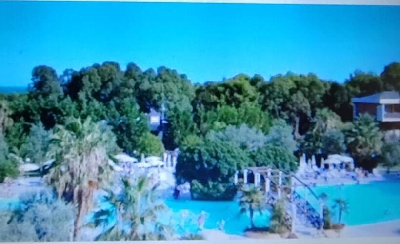 בית מלון כפרי Akiris