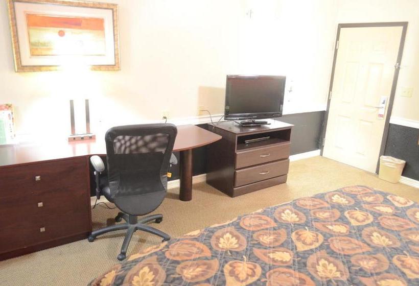 هتل Budget Host Inn & Suites