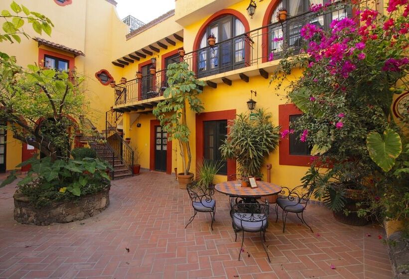 בית מלון כפרי Casa Mia Suites