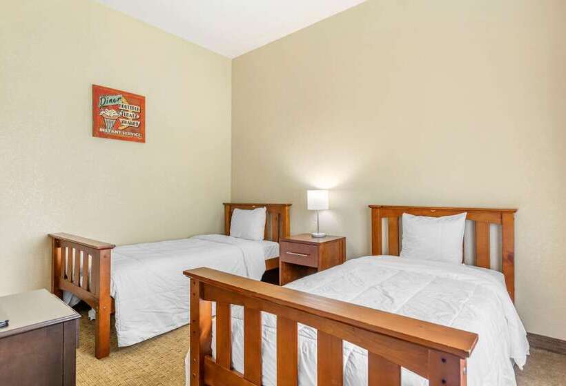فندق Comfort Suites Grand Rapids North
