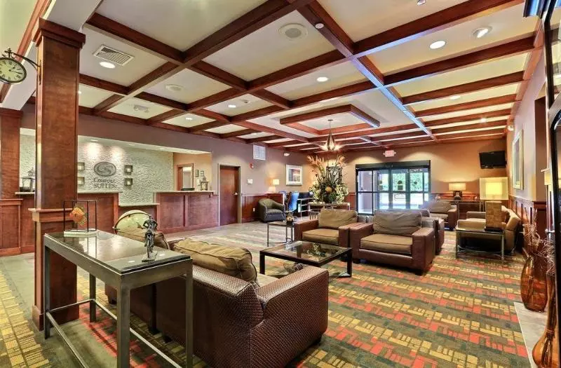 فندق Comfort Suites Grand Rapids North