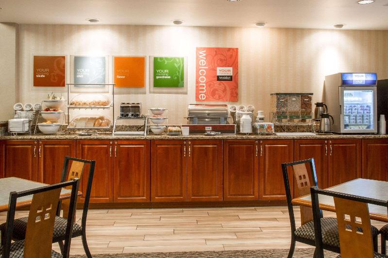 فندق Comfort Suites Grand Rapids North