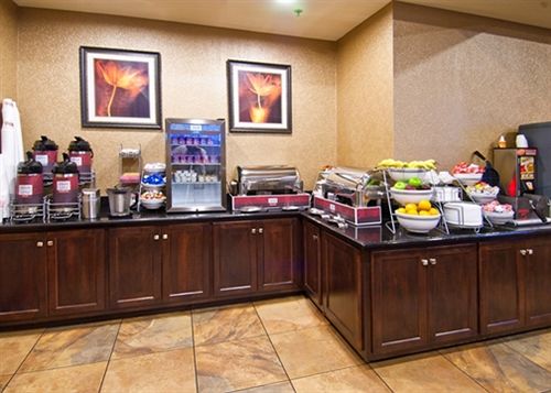 Отель Comfort Suites Tupelo