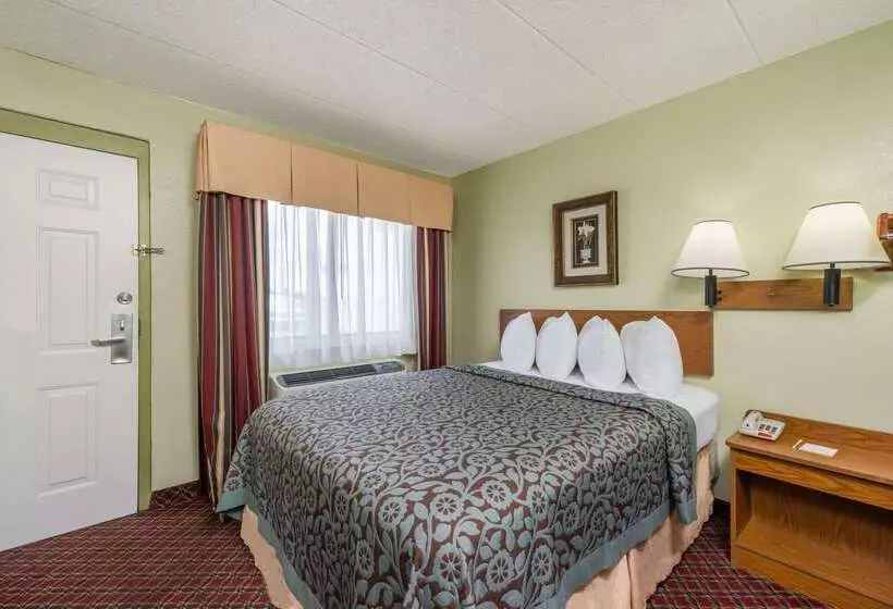 هتل Days Inn & Suites By Wyndham Springfield On I44