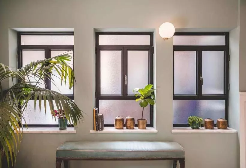 ホテル Dizengoff Suites