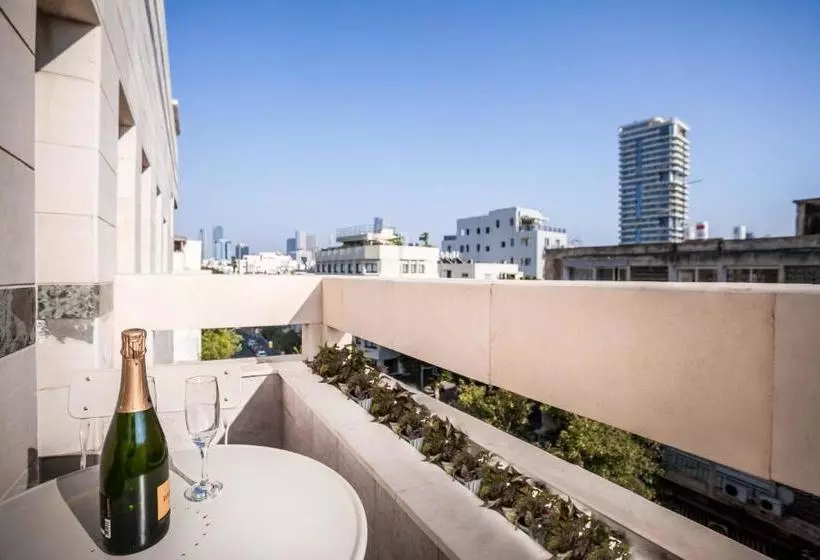 ホテル Dizengoff Suites