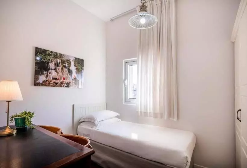 ホテル Dizengoff Suites