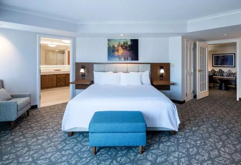 هتل Embassy Suites By Hilton Portland Airport