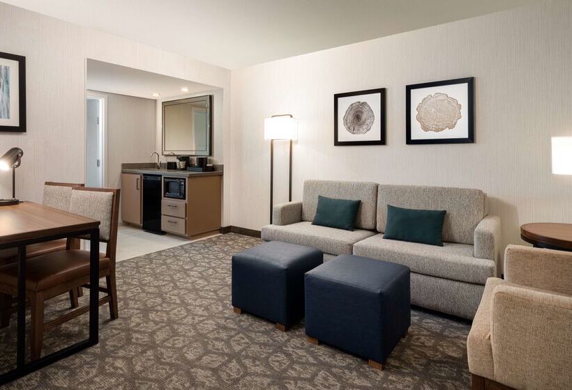 فندق Embassy Suites By Hilton Portland Airport