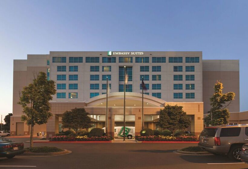 فندق Embassy Suites By Hilton Portland Airport
