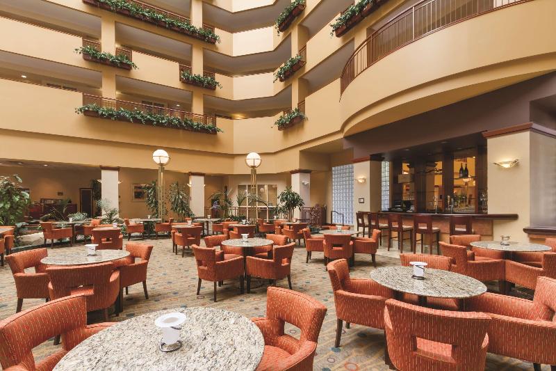 فندق Embassy Suites By Hilton Portland Airport