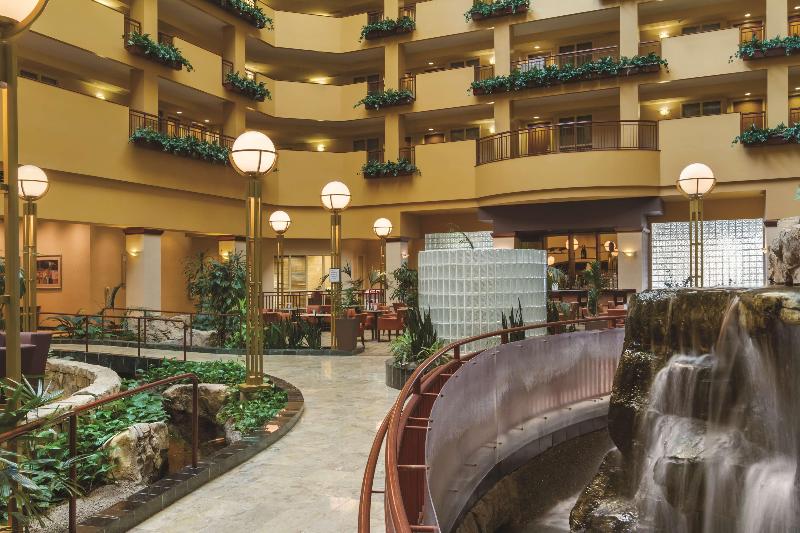فندق Embassy Suites By Hilton Portland Airport