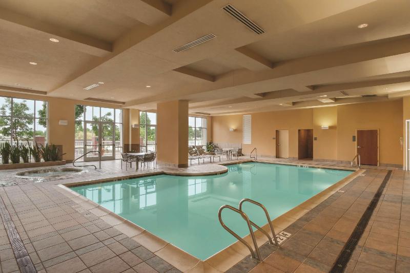 فندق Embassy Suites By Hilton Portland Airport