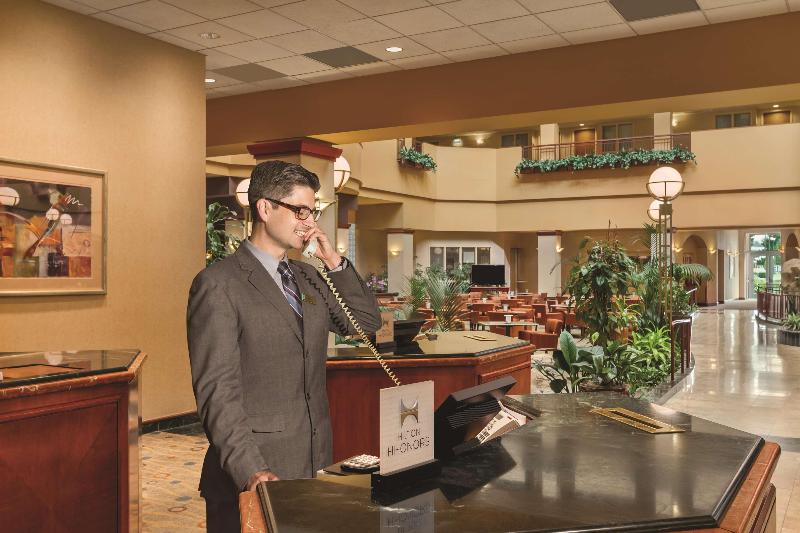 فندق Embassy Suites By Hilton Portland Airport