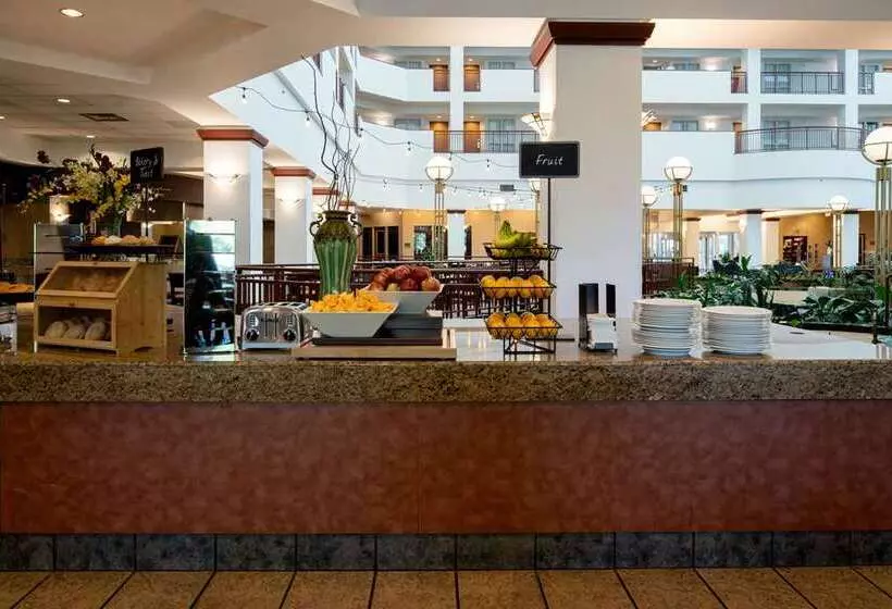 هتل Embassy Suites By Hilton Portland Airport