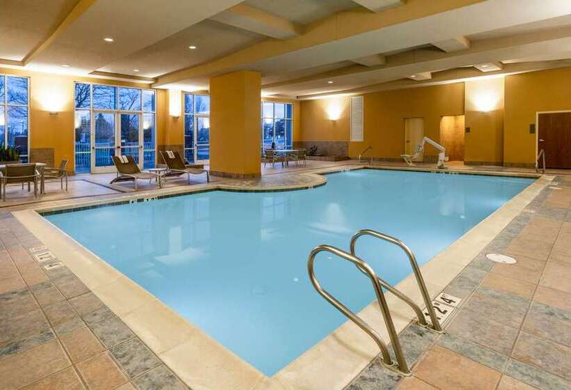 فندق Embassy Suites By Hilton Portland Airport