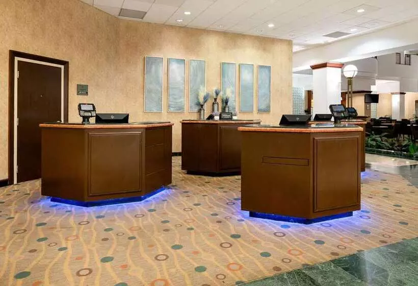 هتل Embassy Suites By Hilton Portland Airport