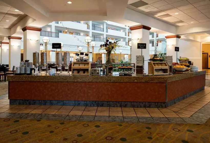 هتل Embassy Suites By Hilton Portland Airport