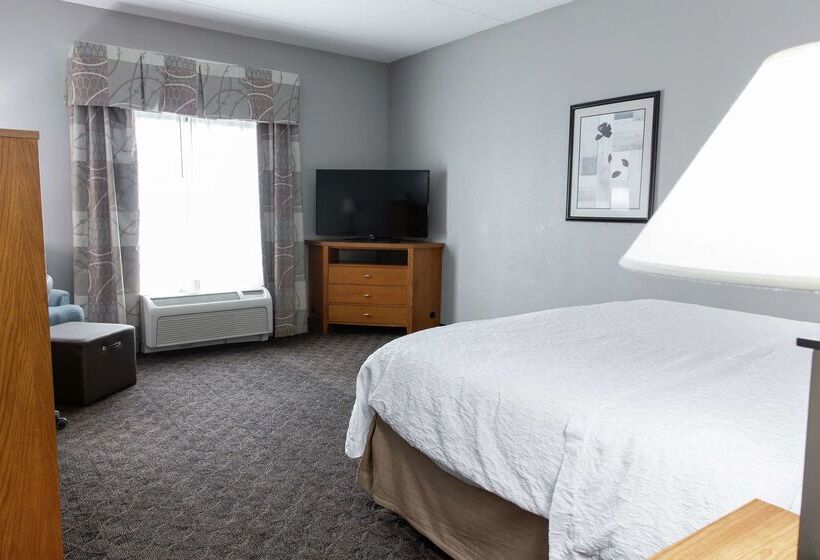 فندق Hampton Inn & Suites Chesapeake Square Mall