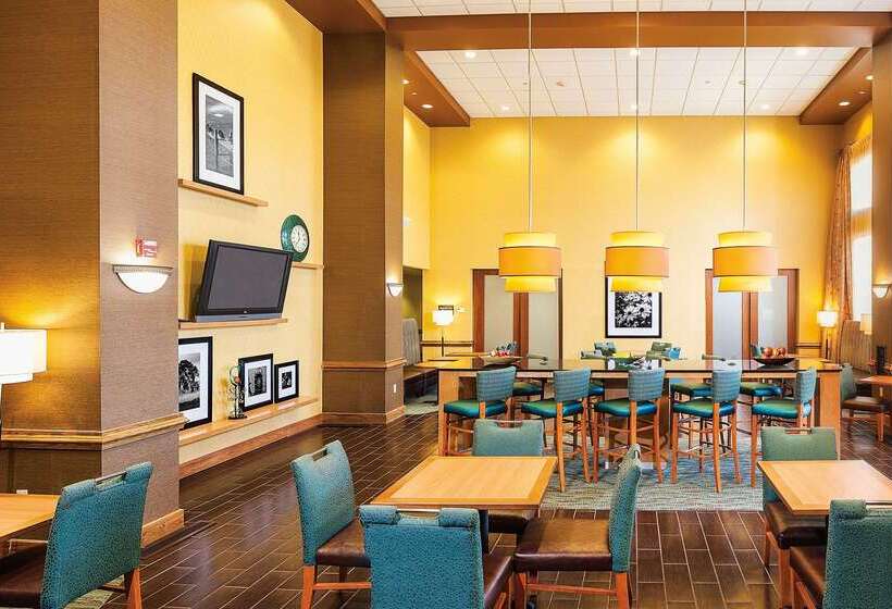 فندق Hampton Inn & Suites Chesapeake Square Mall