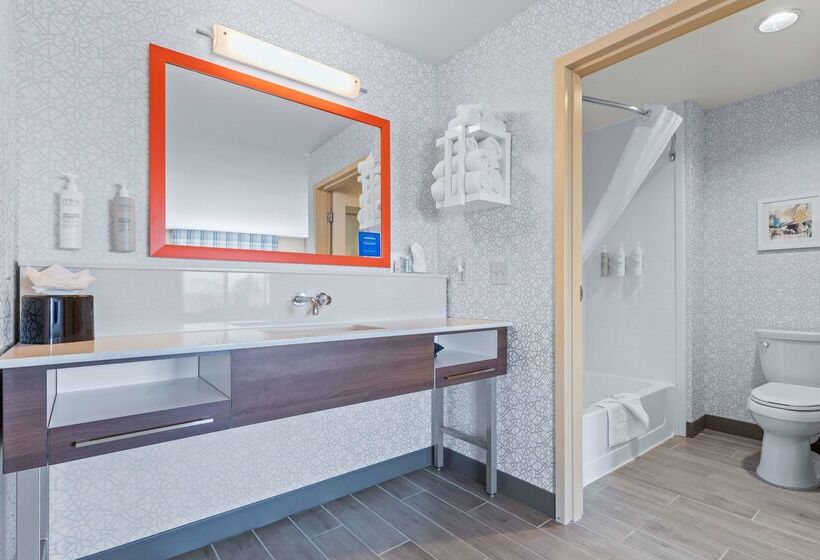 בית מלון כפרי Hampton Inn & Suites Greeley