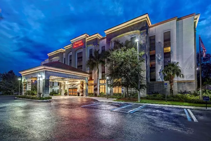 فندق Hampton Inn & Suites Fort Myersestero/fgcu