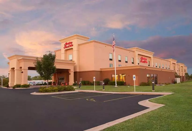 هتل Hampton Inn & Suites Molinequad City Int L Aprt
