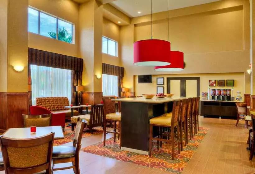 هتل Hampton Inn & Suites Palmdale