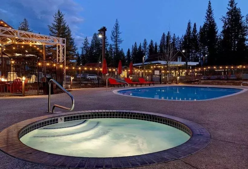 Отель Hampton Inn & Suites Tahoetruckee