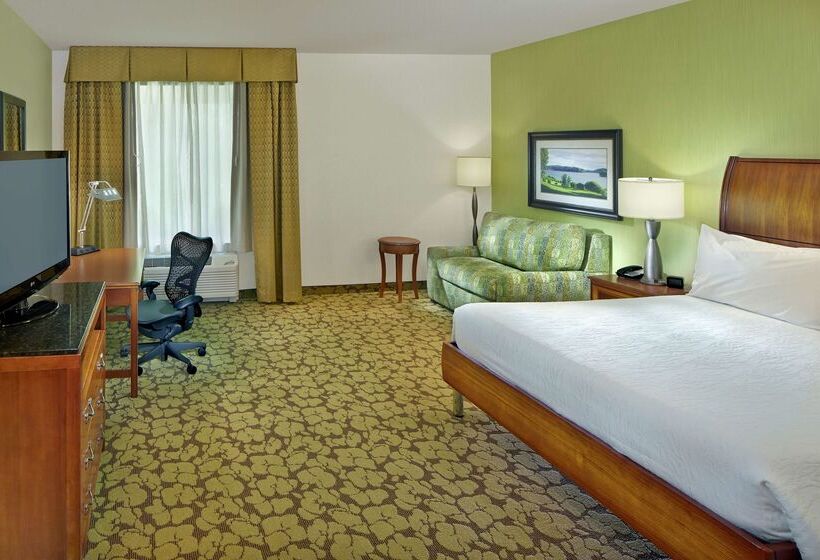 Отель Hilton Garden Inn Danbury
